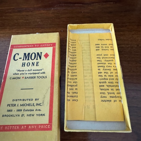 VINTAGE C-MON HONE, BARBER TOOL, CARL MONKHOUSE, PETER J MICHAELS, INC - Picture 4 of 4